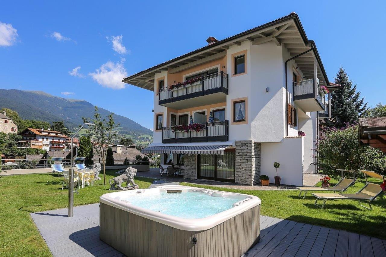 Superior Apartments Marialisa Orchi Chiusa Exteriér fotografie